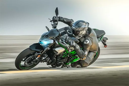 2025 Z900