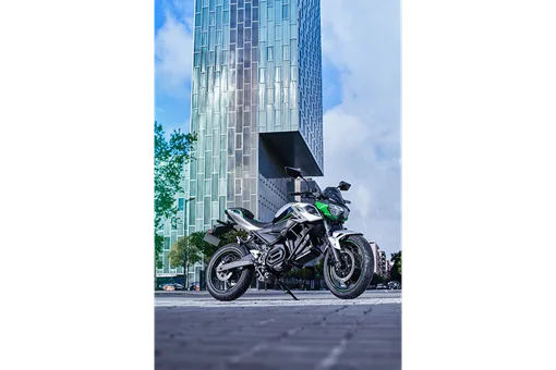 2025 Z e-1