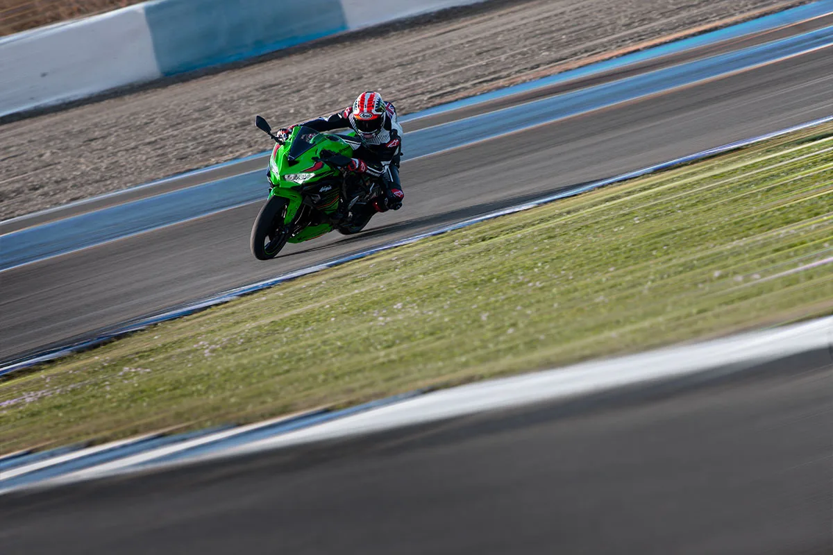 2023 NINJA ZX-25RR