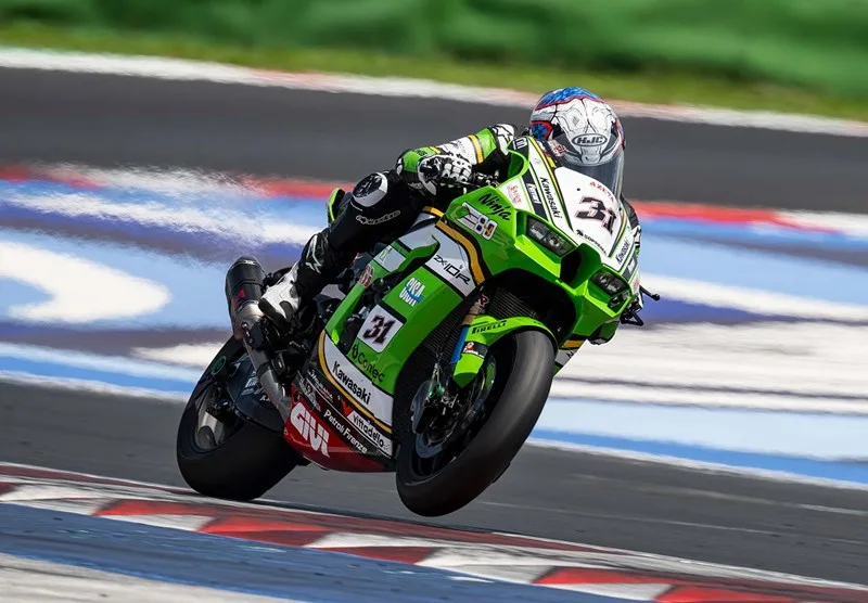 BUILDING ON WORLDSBK-PROVEN PERFORMANCE