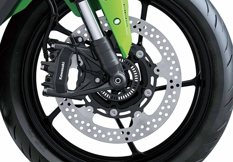 NIMBLE SUPERSPORT-STYLE HANDLING