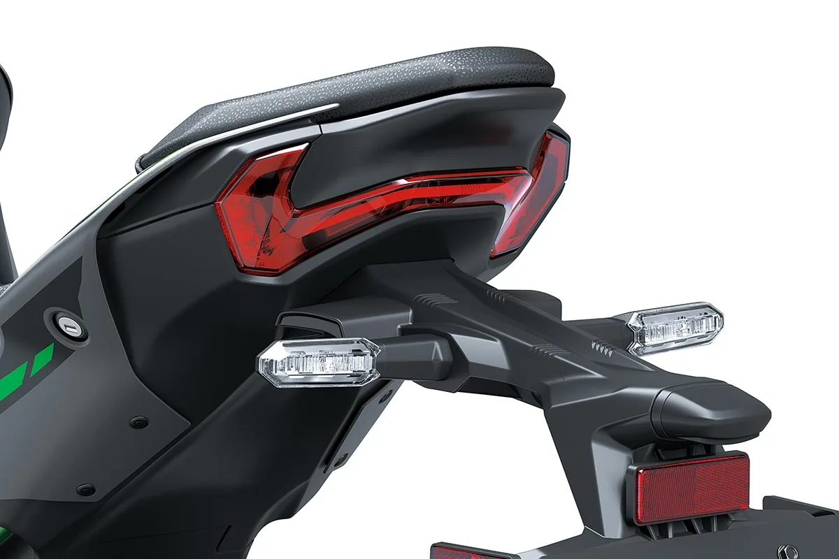 2025 Z900