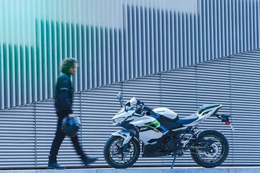 2025 NINJA e-1