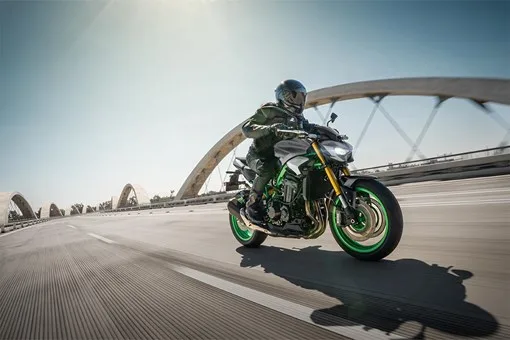 2026 Z900 SE