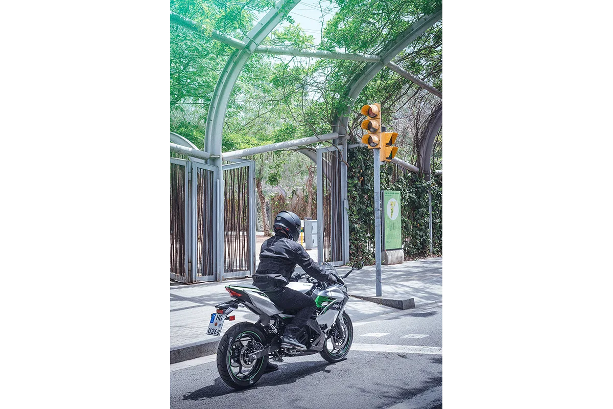 2025 NINJA e-1