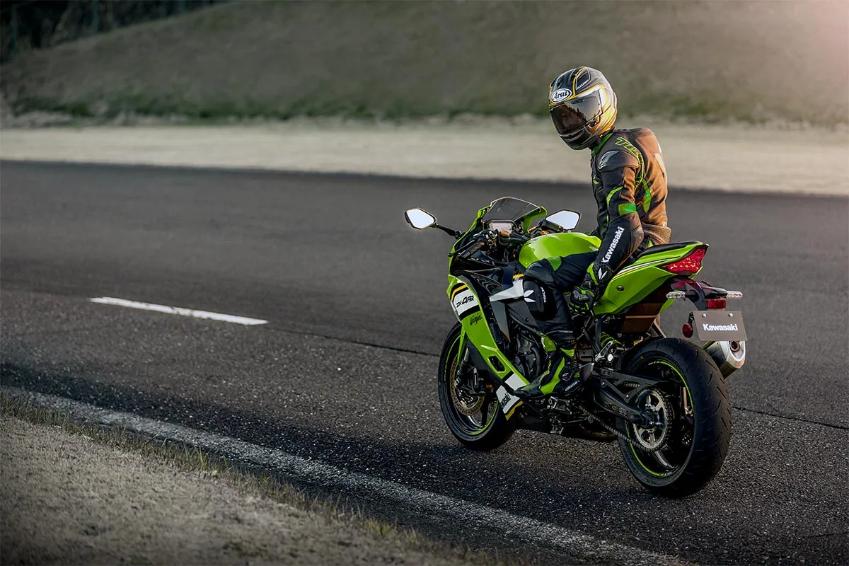 2025 NINJA ZX-4RR